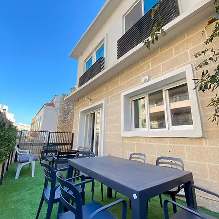 Spacious With 2 Single Beds Shared Bathroom, St Julians Homestay *
