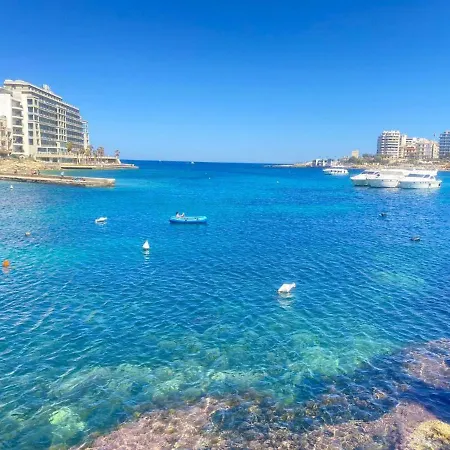 Spacious With 2 Single Beds Shared Bathroom, St Julians San Ġiljan